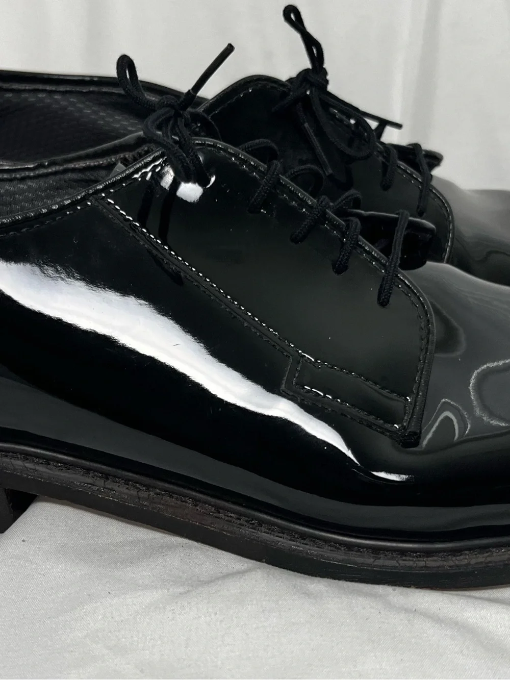 Bates Black Patent Leather Lace-Up Oxfords